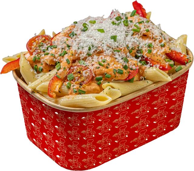 La Rosa : penne en sauce rosée, poivrons rouges, tomates cerises, parmesan râpé et ciboulette, dans le bol rouge Le Pastaman.